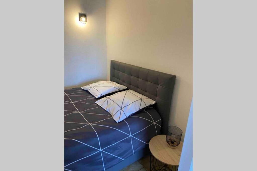 Appartement Chaleureux Au Coeur D Un Village Classe Villebois-Lavalette Exterior foto